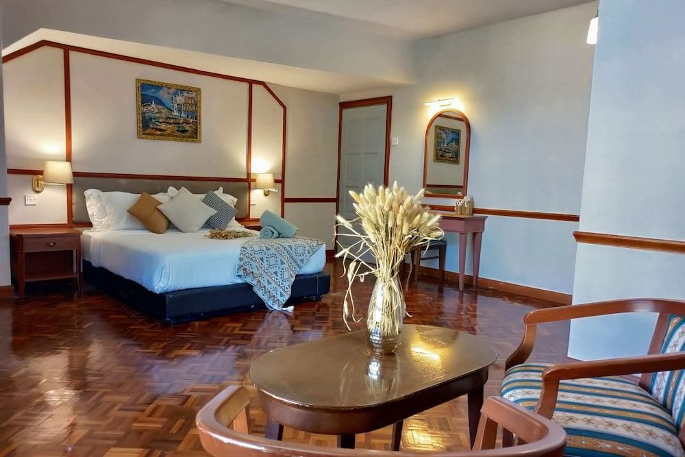 Star Regency by Plush Deluxe Penthouse 8