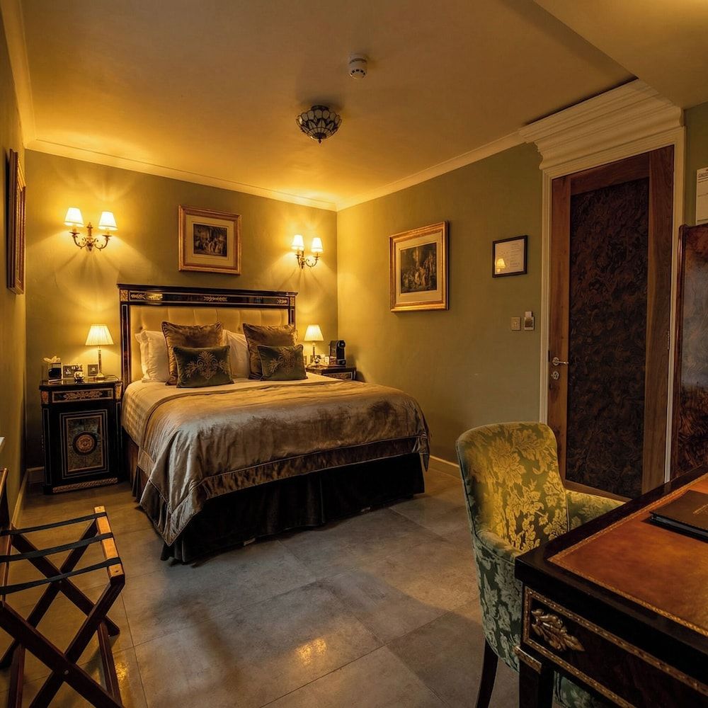 Weston Manor Hotel Classic Double Room 17