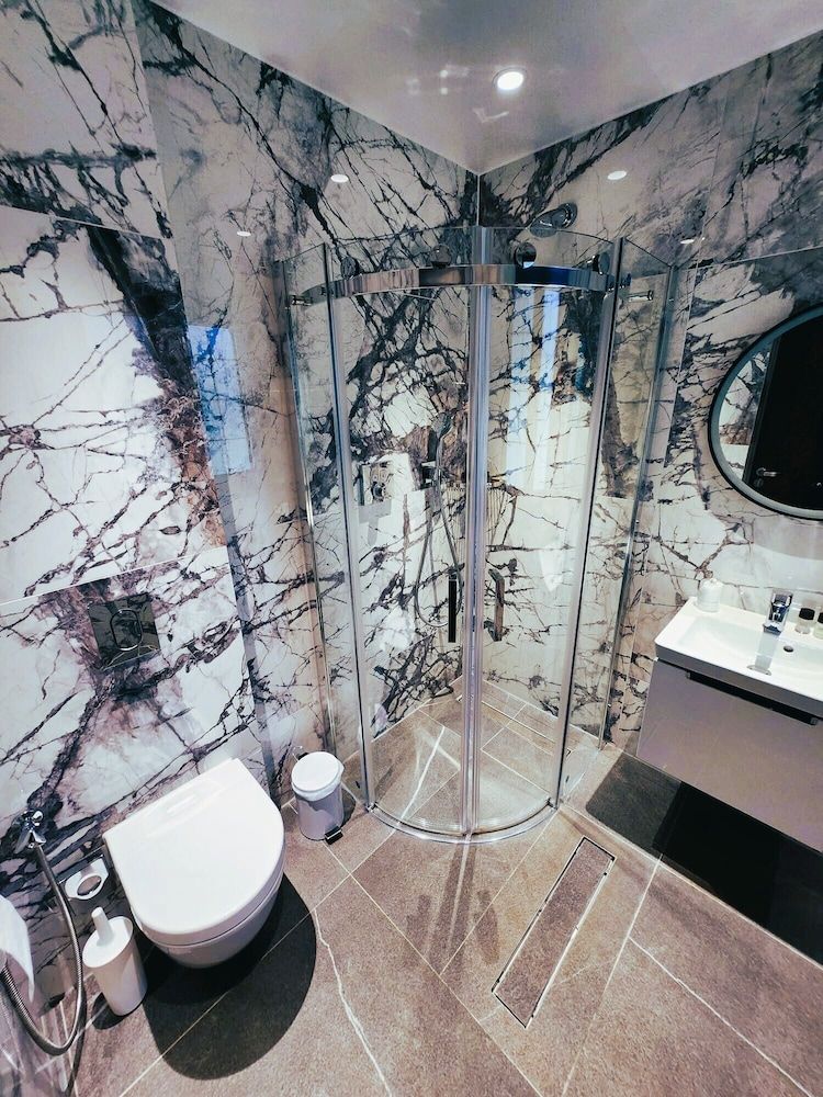 Weston Manor Hotel Classic Double Room 13