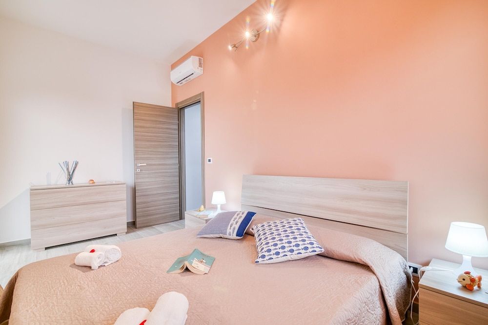 Family Apartment, 1 Bedroom, Sea Facing (Eclisse House Few Steps From The Sea)