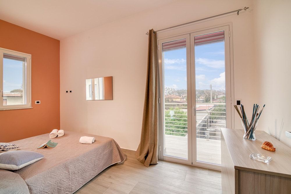 Family Apartment, 1 Bedroom, Sea Facing (Eclisse House Few Steps From The Sea)