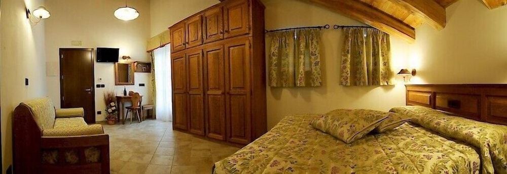 Standard Triple Room, Multiple Beds, Non Smoking