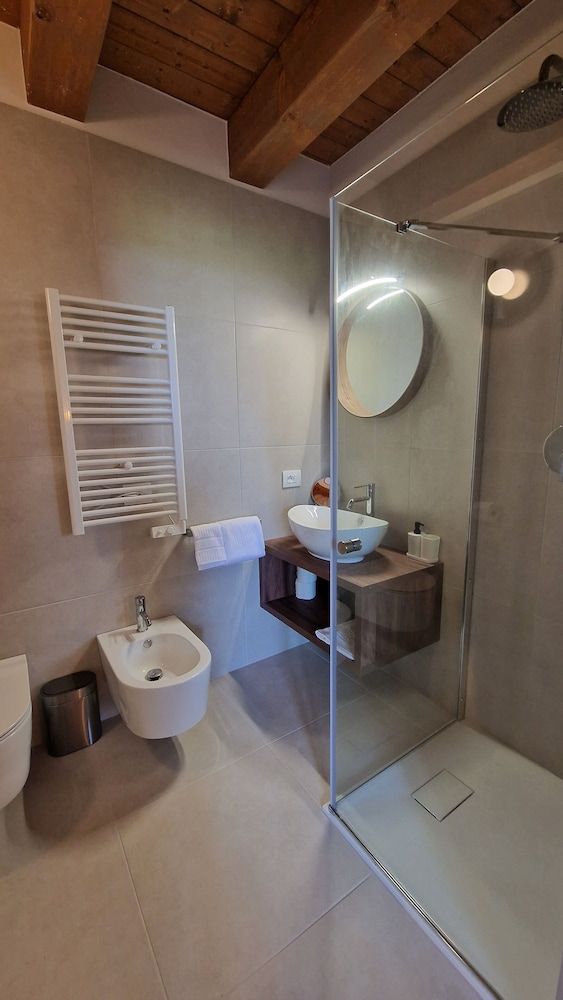 CasaOssan Comfort Double or Twin Room 4