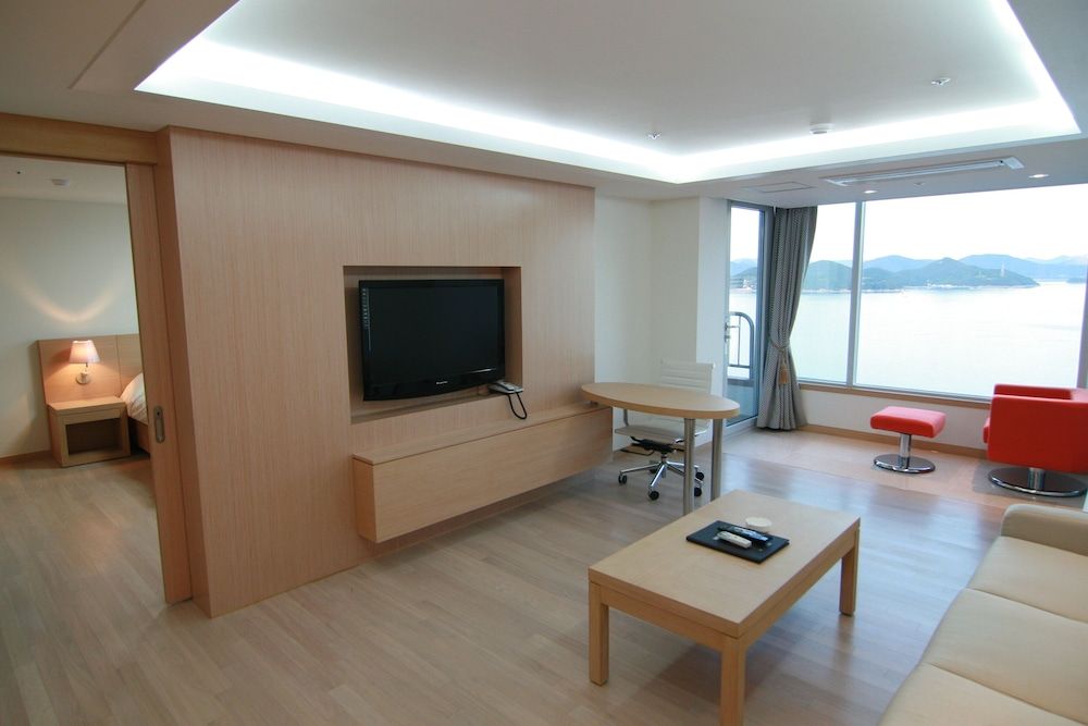 Kumho Tongyeong Marina Resort Suite Deluxe 5