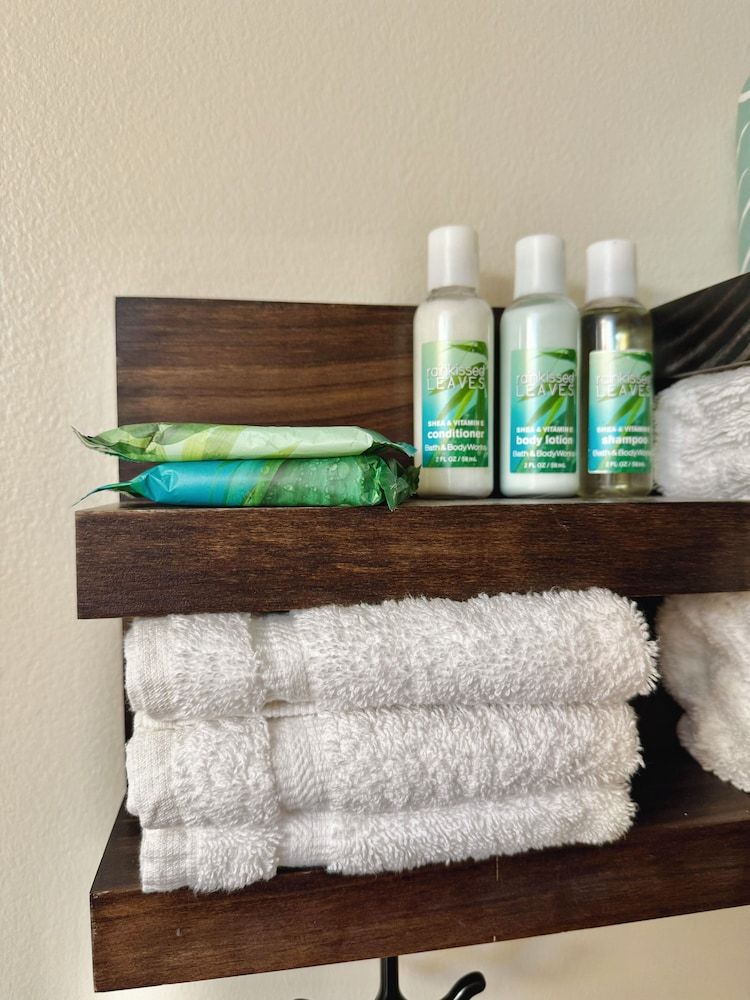 St Croix Inn Solon Springs Room, 1 King Bed, Lake View 2