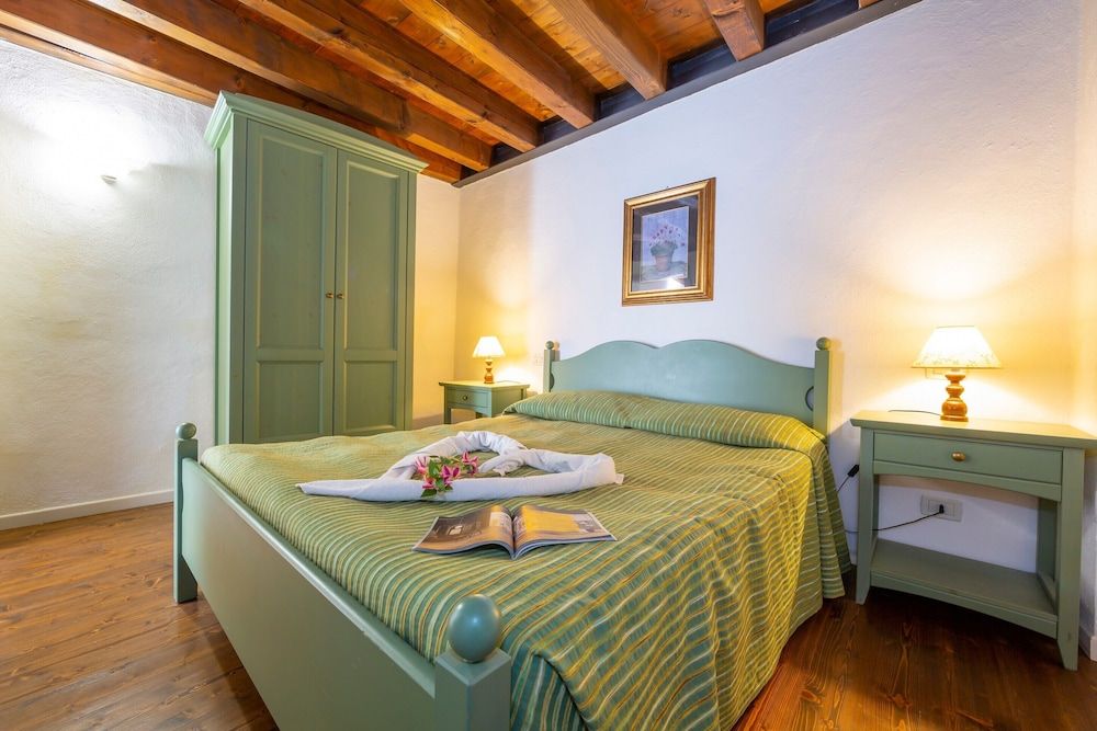 Family Apartment, 2 Bedrooms, Mountainside (Liano Orchidea -Terrace & parking)