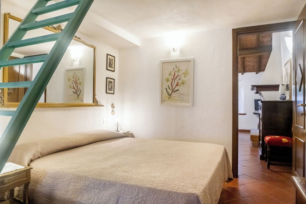 Romantic Apartment, 1 Double Bed, Terrace, Pool View
