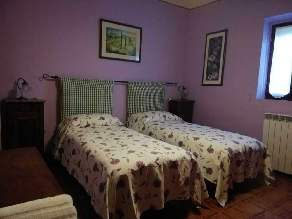 Twin Room, Shared Bathroom