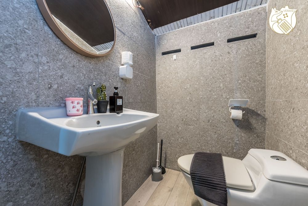 6BR Ampang Pool Villa 26P with Garden Luxury Villa 27