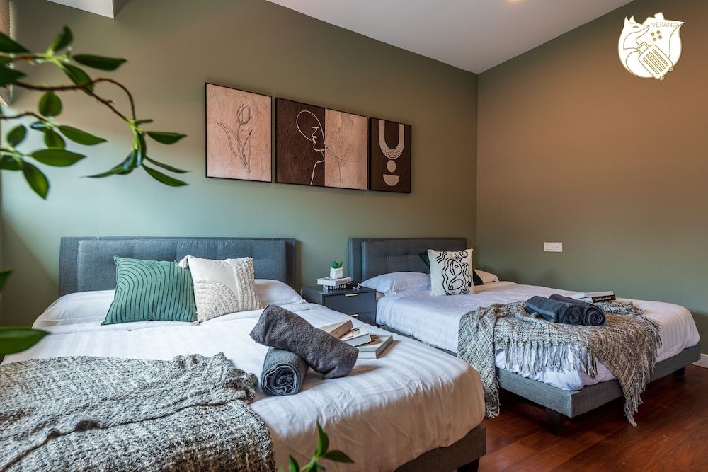 6BR Ampang Pool Villa 26P with Garden Luxury Villa 4