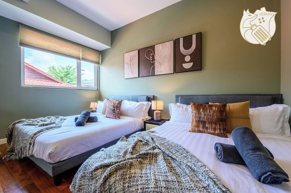 6BR Ampang Pool Villa 26P with Garden Luxury Villa 18