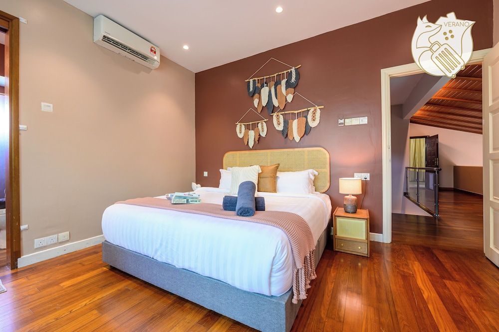 6BR Ampang Pool Villa 26P with Garden Luxury Villa 10