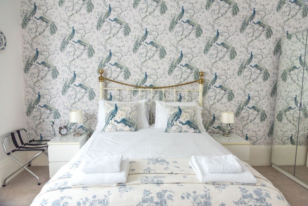 Double Room (Large Suite with Wet Room)