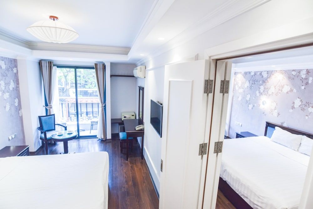 Stelward Prima Hotel Street View Balcony Interconnecting Suite 12