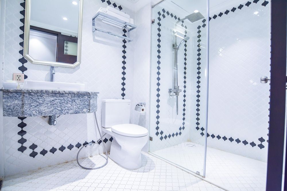 Stelward Prima Hotel Street View Balcony Suite 19