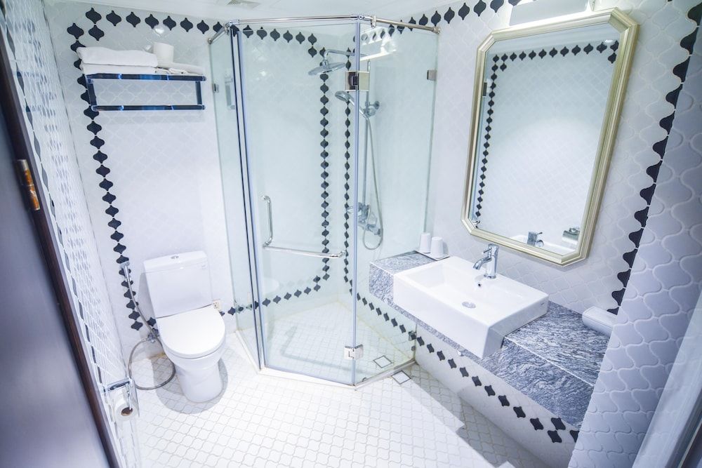 Stelward Prima Hotel Street View Balcony Suite 20