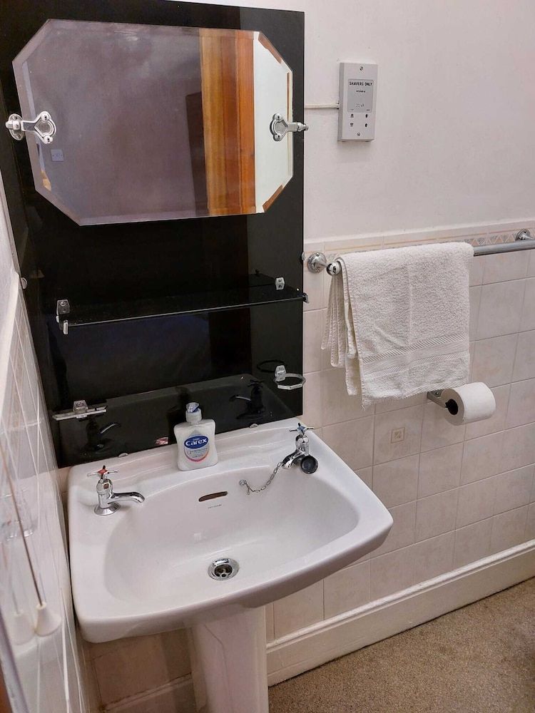 Standard Single Room, Shared Bathroom