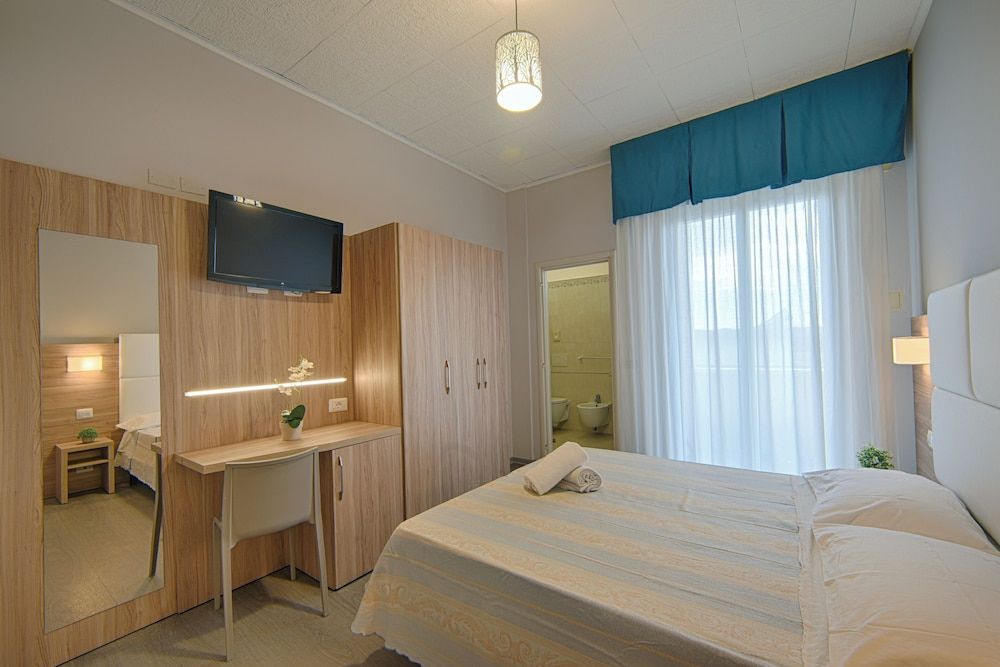 Deluxe Double Room, Courtyard View