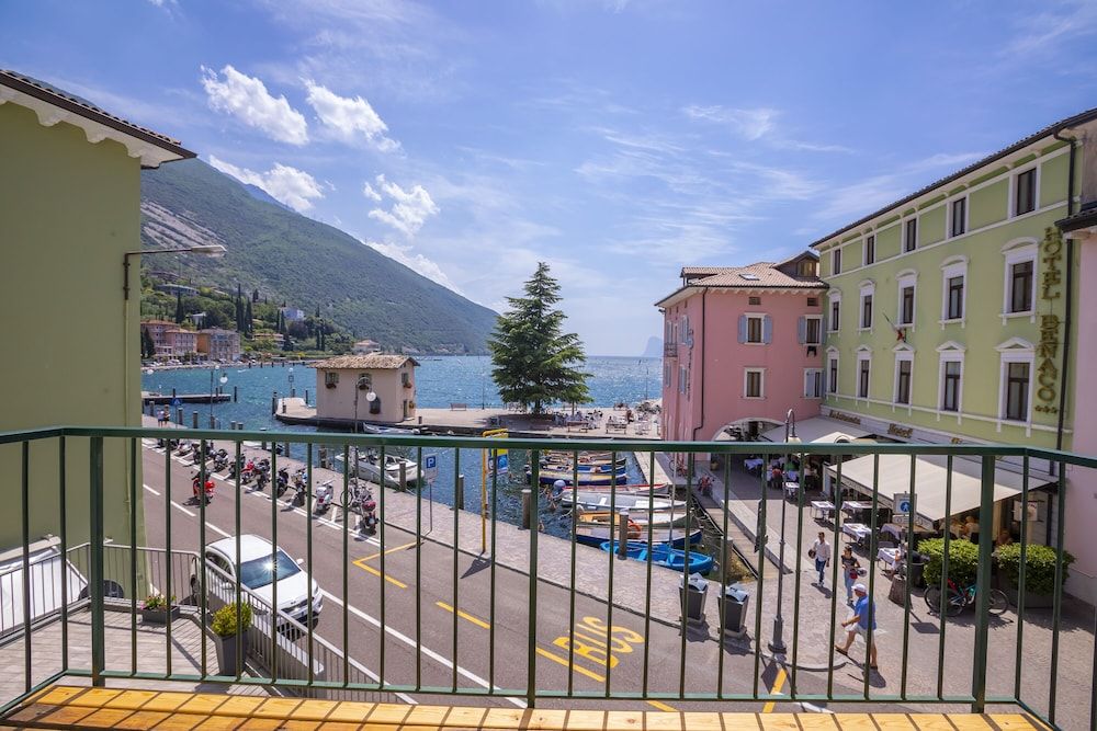 Family Apartment, 2 Bedrooms, Lakeside (Dogana Best Lake View)