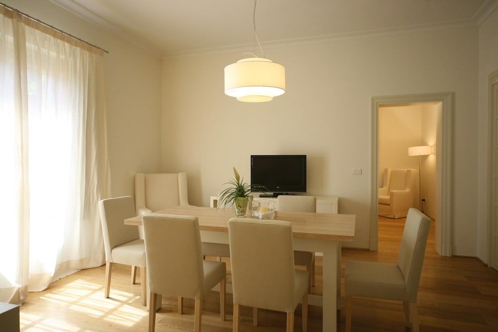 Family Apartment, 1 Bedroom (Palagio 11 in chianti with Shared)