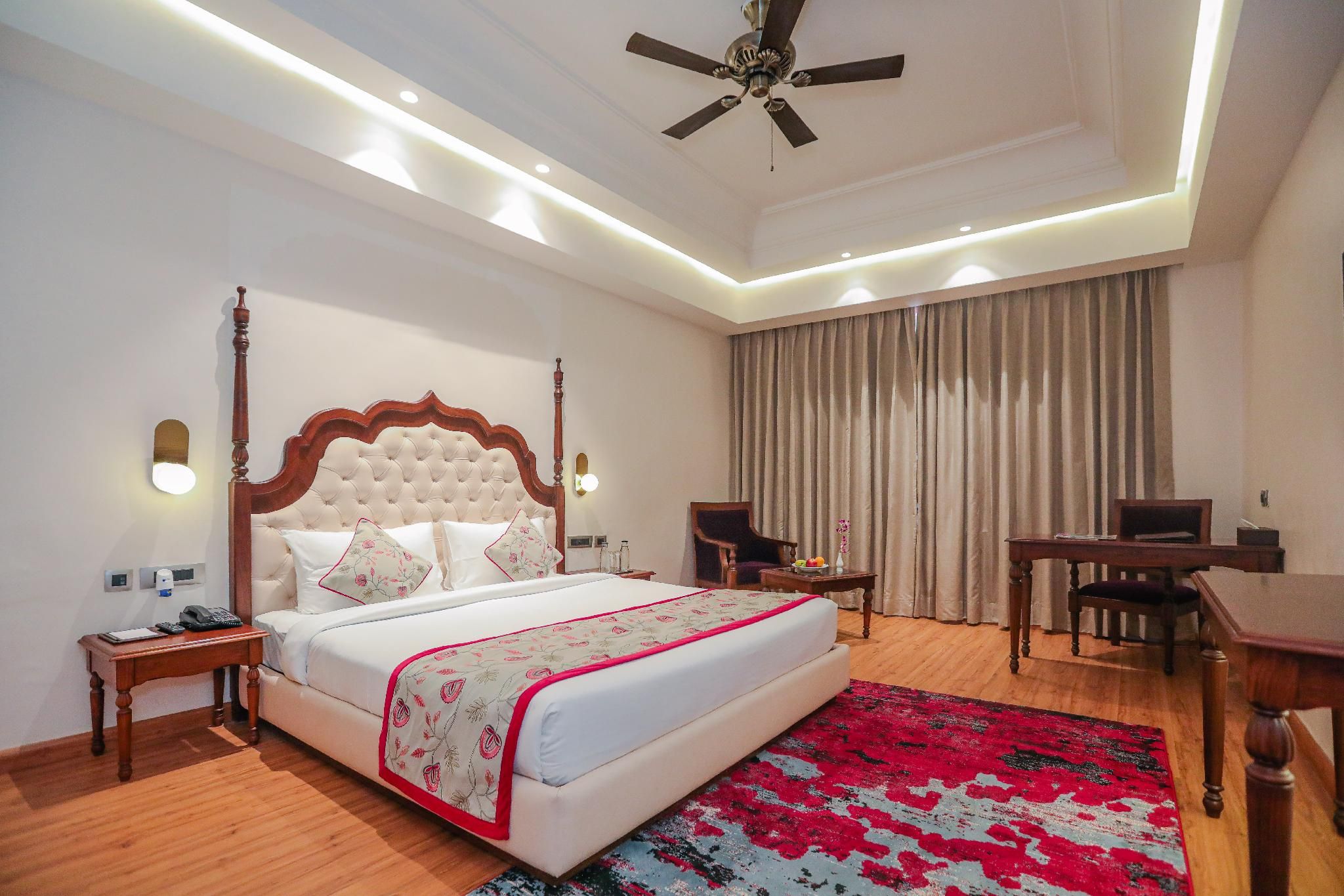 Balcony Room