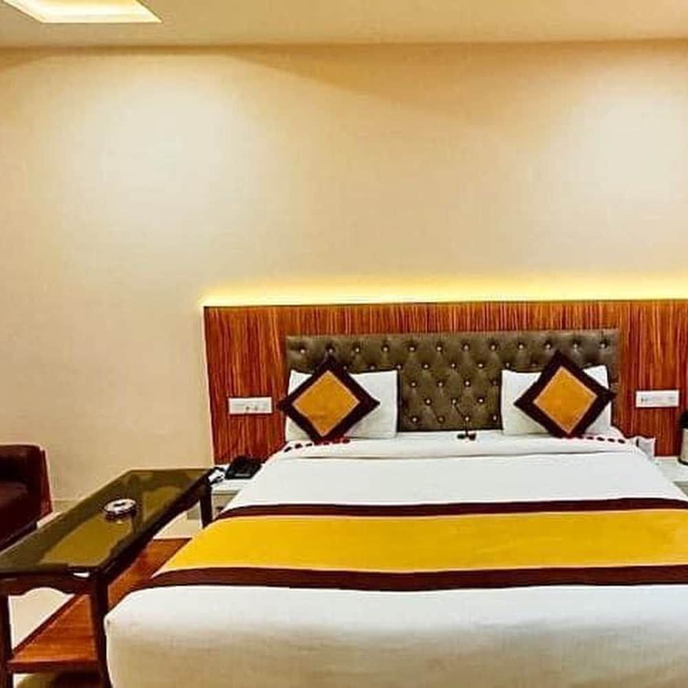undefined Hotel Geeta Bilaspur 8
