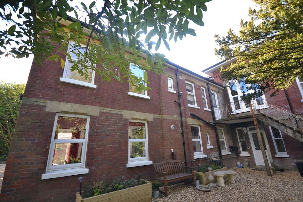 Yew Tree Apartment Two Ryde