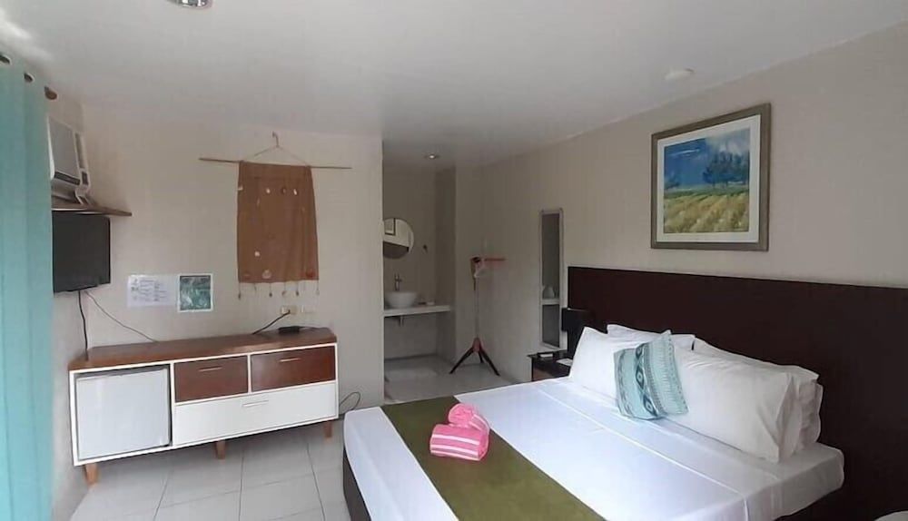 undefined MR Holidays Hotel 4