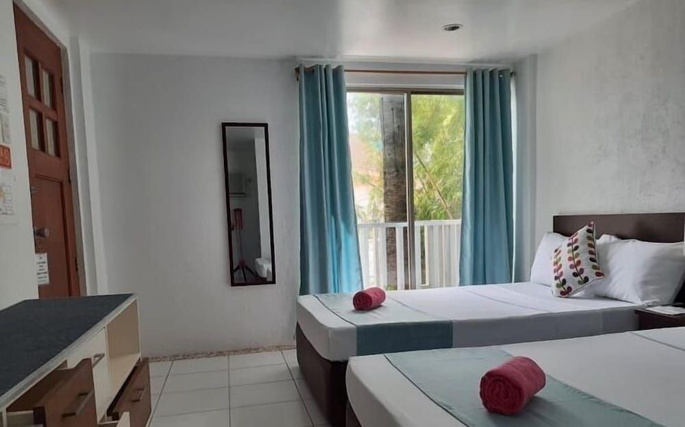 undefined MR Holidays Hotel 4