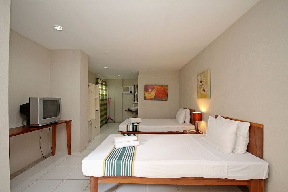 undefined MR Holidays Hotel 3