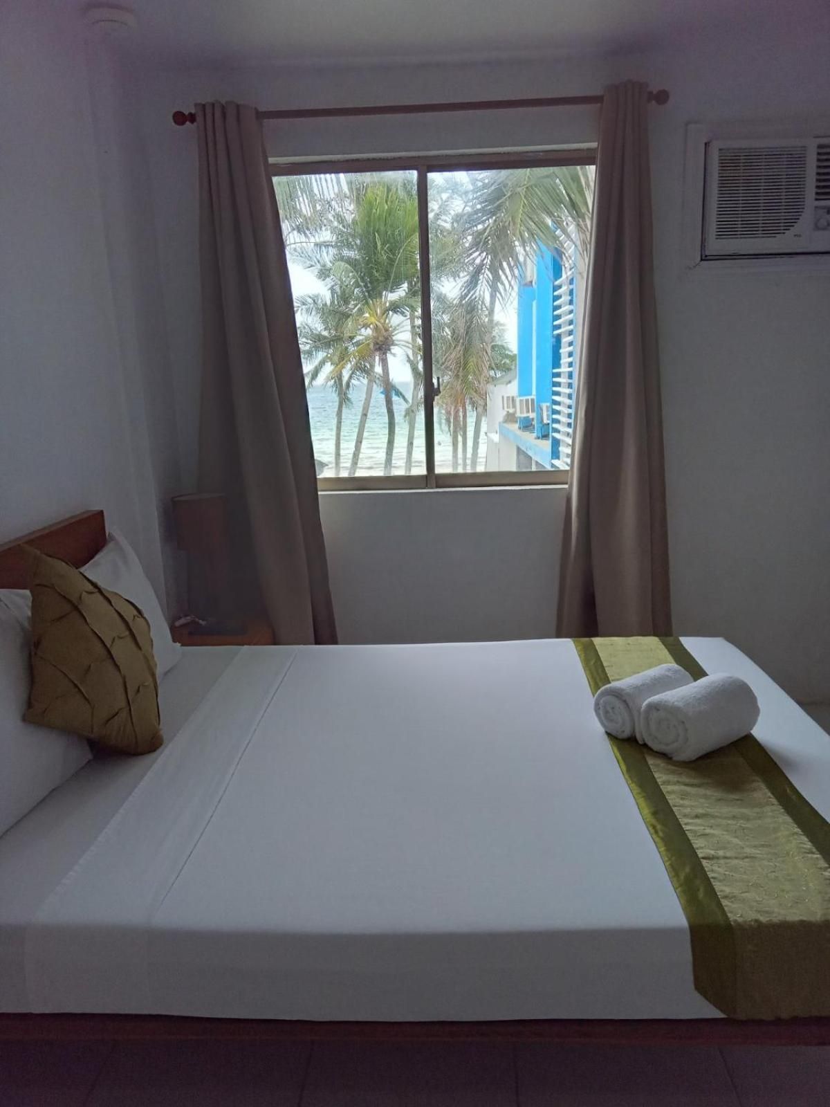 MR Holidays Hotel Superior Double Room 5