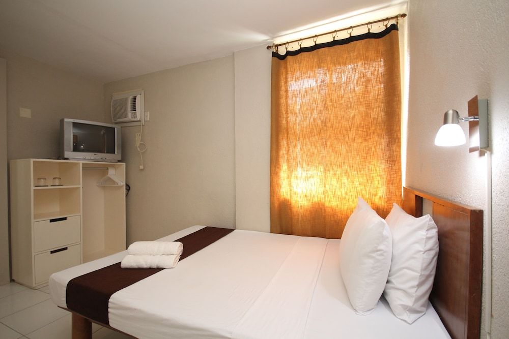 undefined MR Holidays Hotel 8