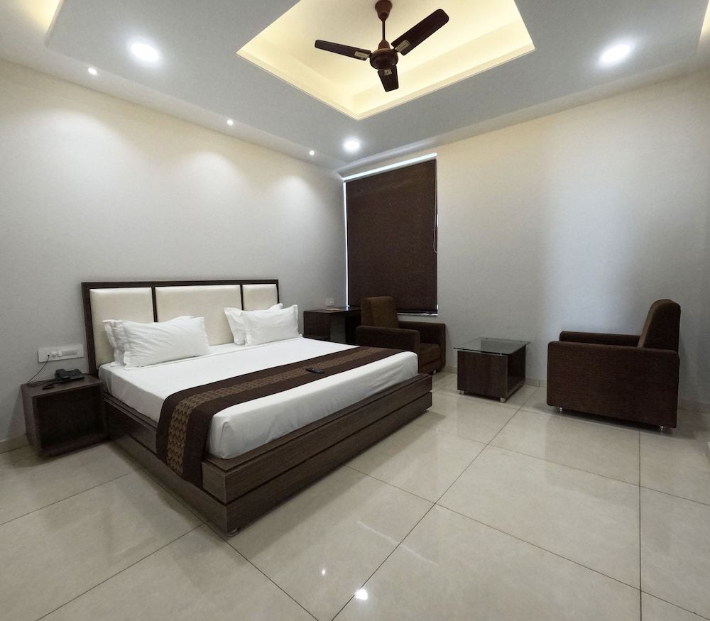 Hotel Annpurna Regency Executive Room
