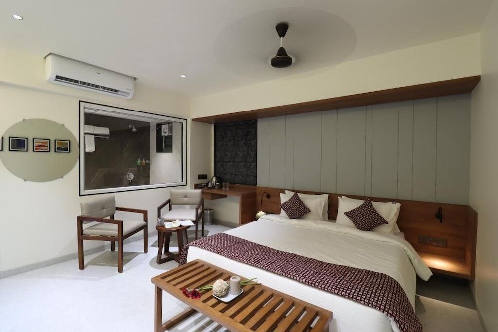 Hotel Chitra Executive Executive Double or Twin Room 6