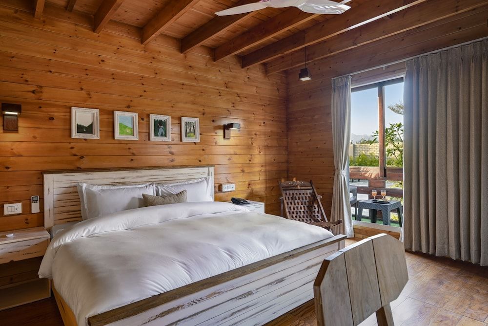 Casawood Resort Deluxe Room