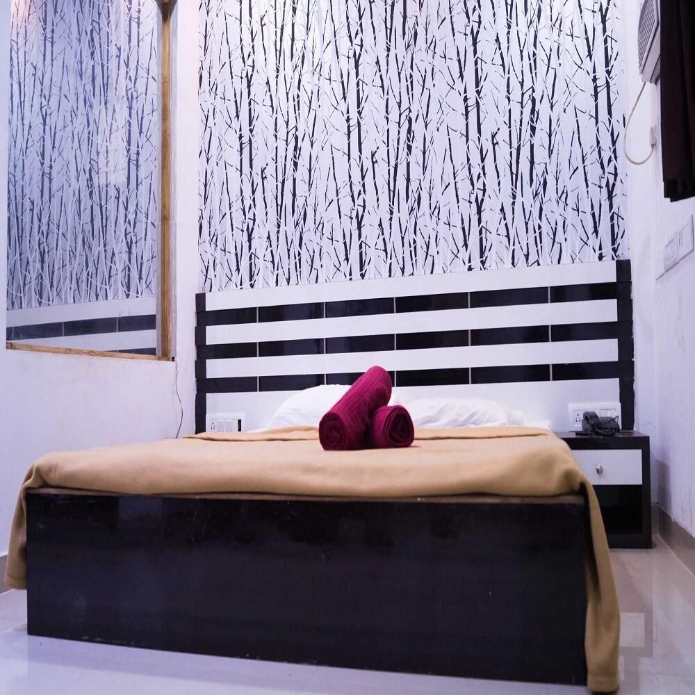 undefined Hotel Prince International 4