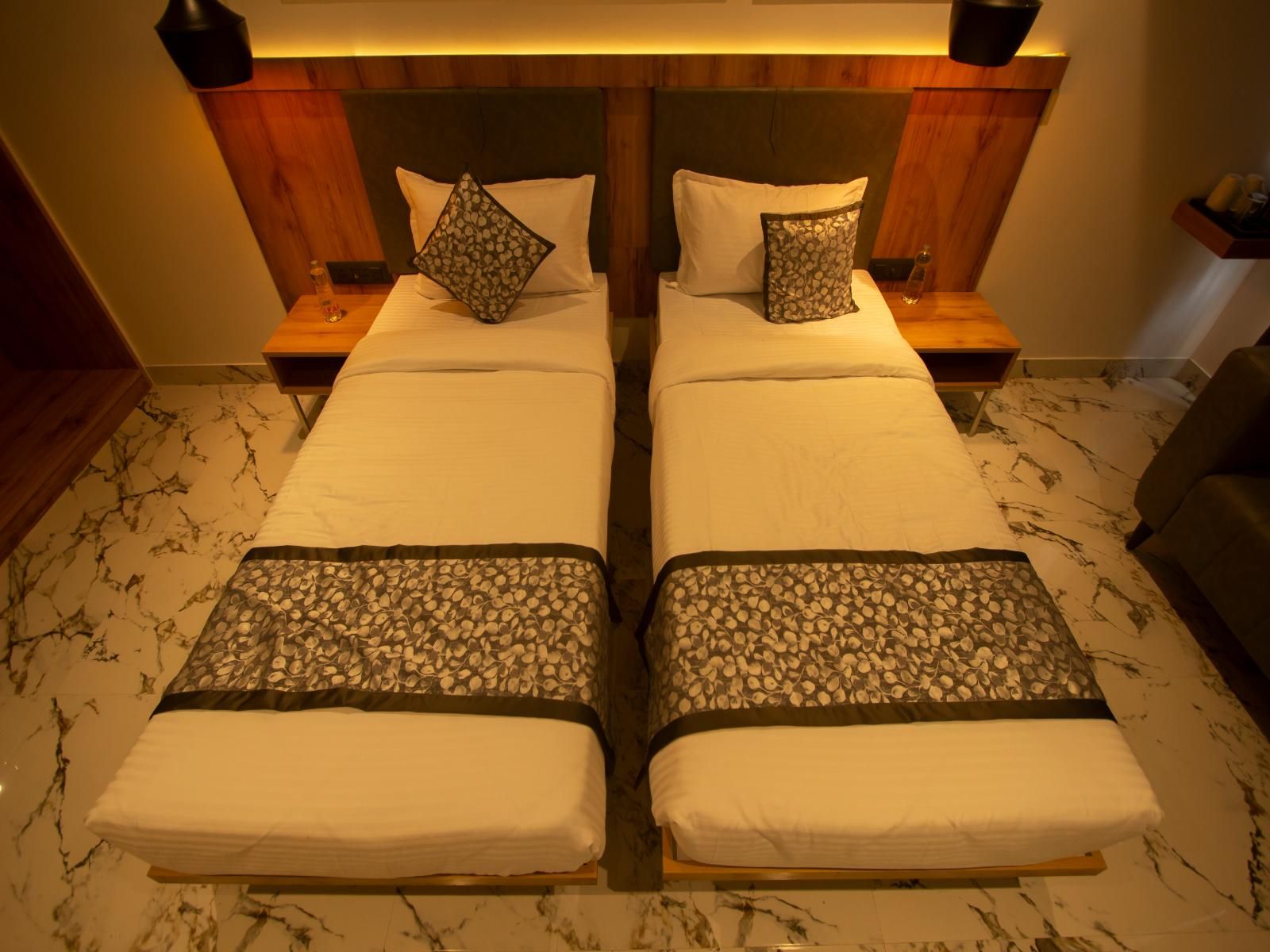 Monarch Montvert Rabale Executive Twin Room 3