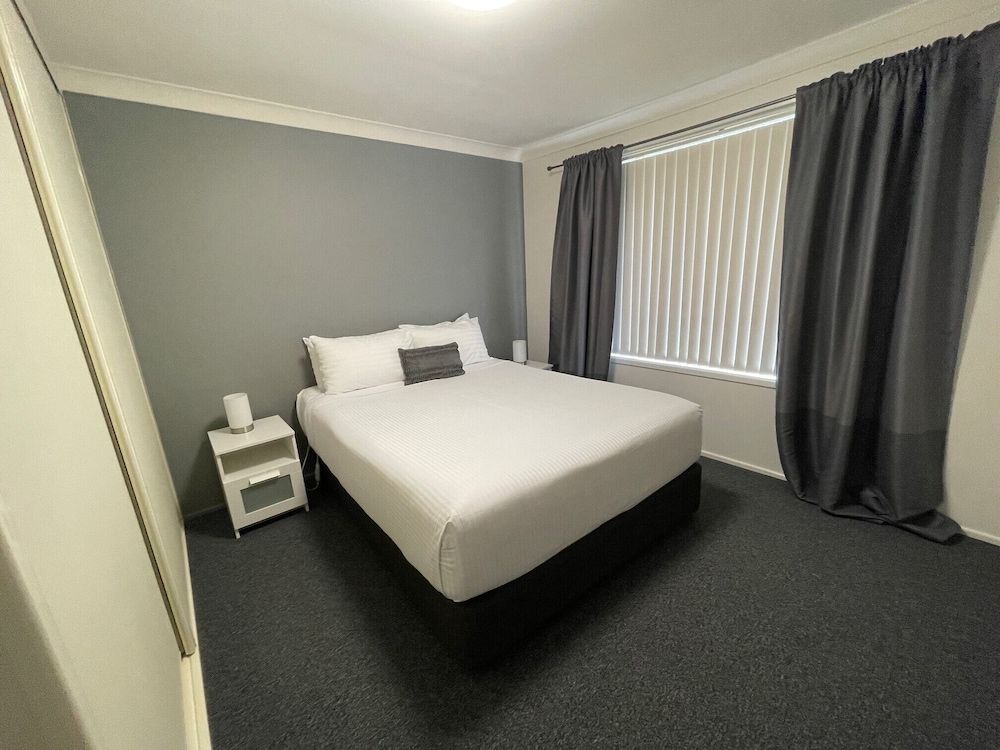 Zig Zag Motel House, 3 Bedrooms, Kitchen