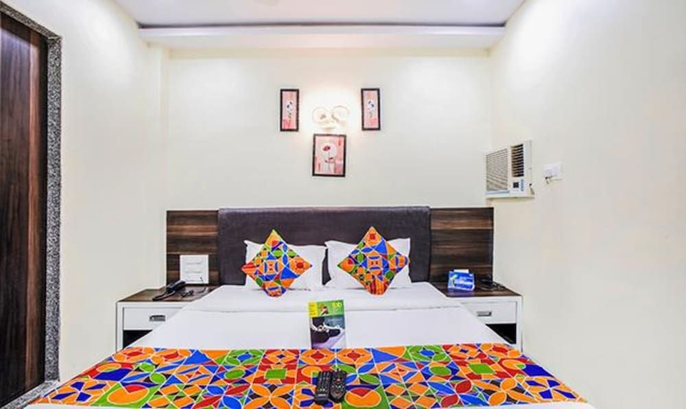 Fabexpress The Grand Kohinoor Deluxe Room 2