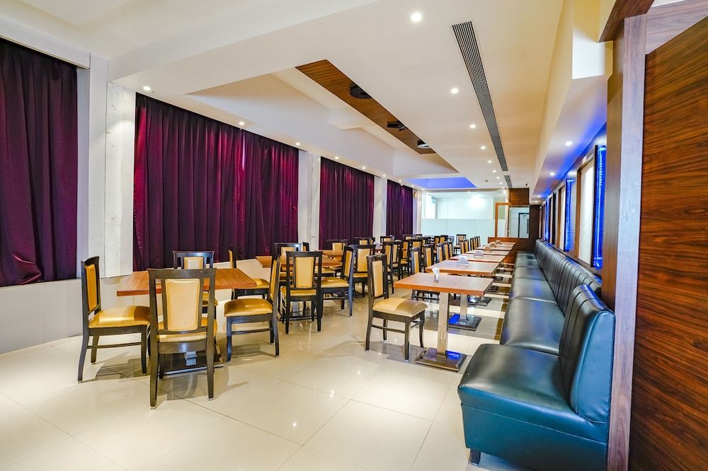 undefined Fabhotel Prime Devanshi Inn 8