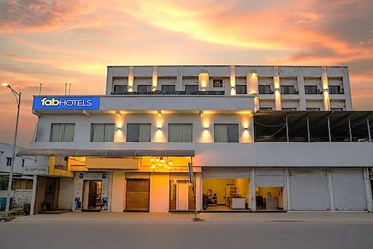 Fabhotel Prime Devanshi Inn
