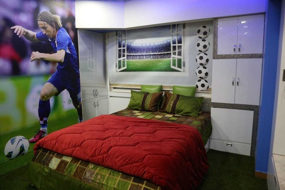 undefined Elegant Hospitality and Services 4