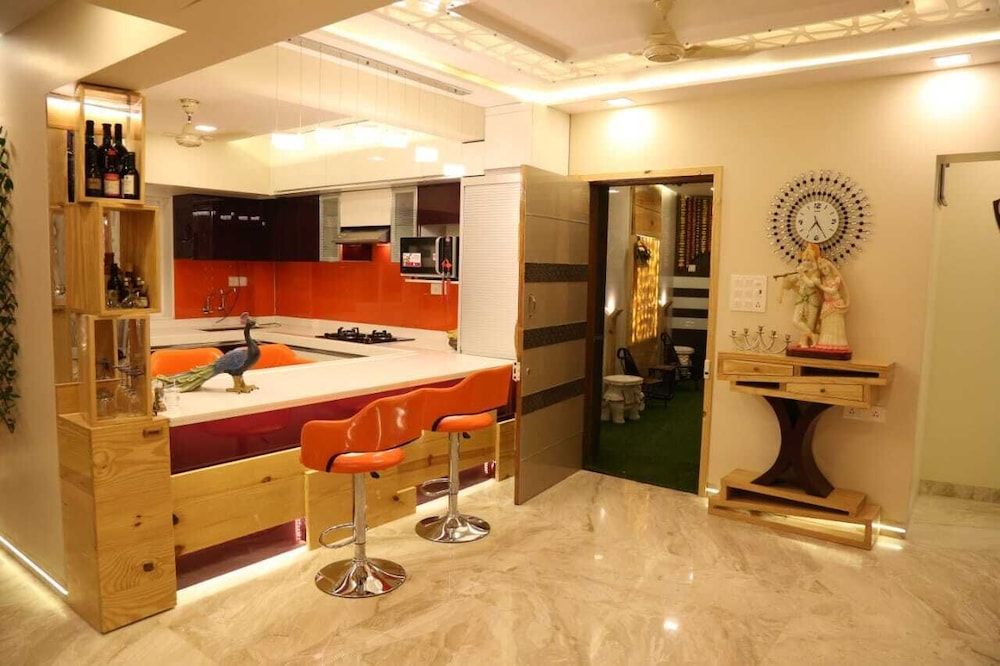 undefined Elegant Hospitality and Services 2