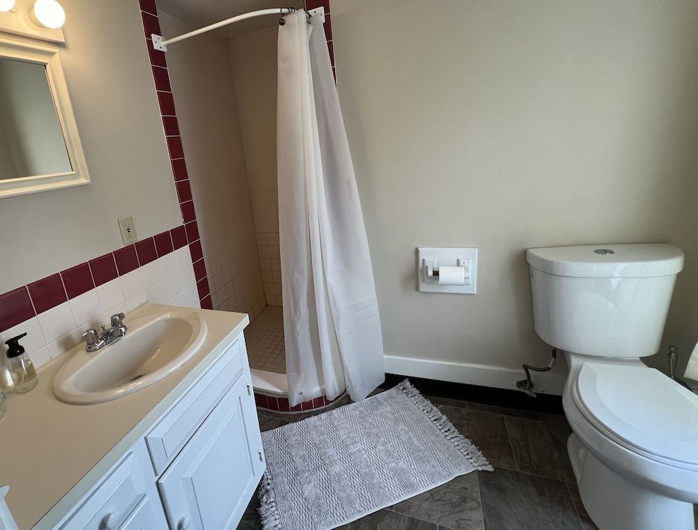 Independence Inn Presidential Room - Pet Friendly 7