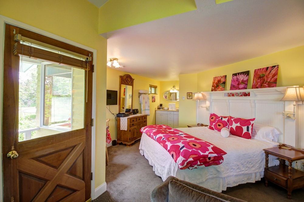Romantic Cottage, 1 King Bed, Terrace, Sea View