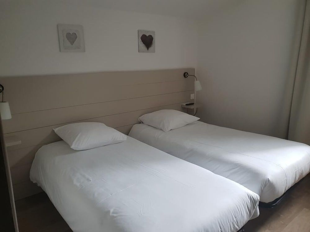 Twin Room, Canal View