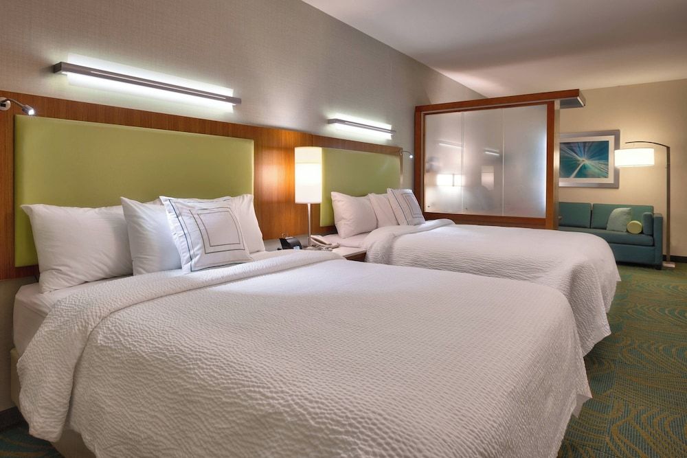 Studio, Multiple Beds (Mobility/Hearing Accessible, Tub)