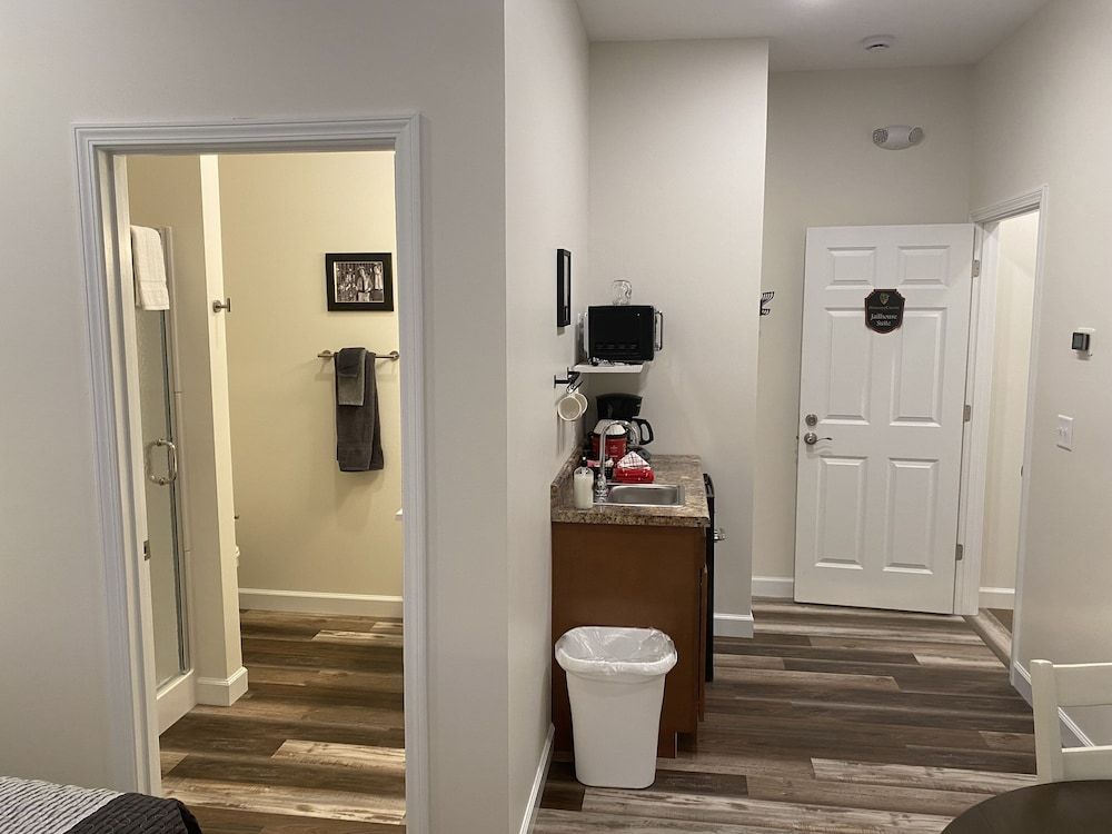 Hermann Crown Suites Nurses Station Suite 2