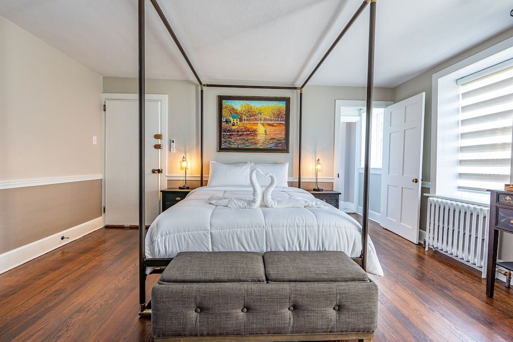 Chimney Hill Estate Inn