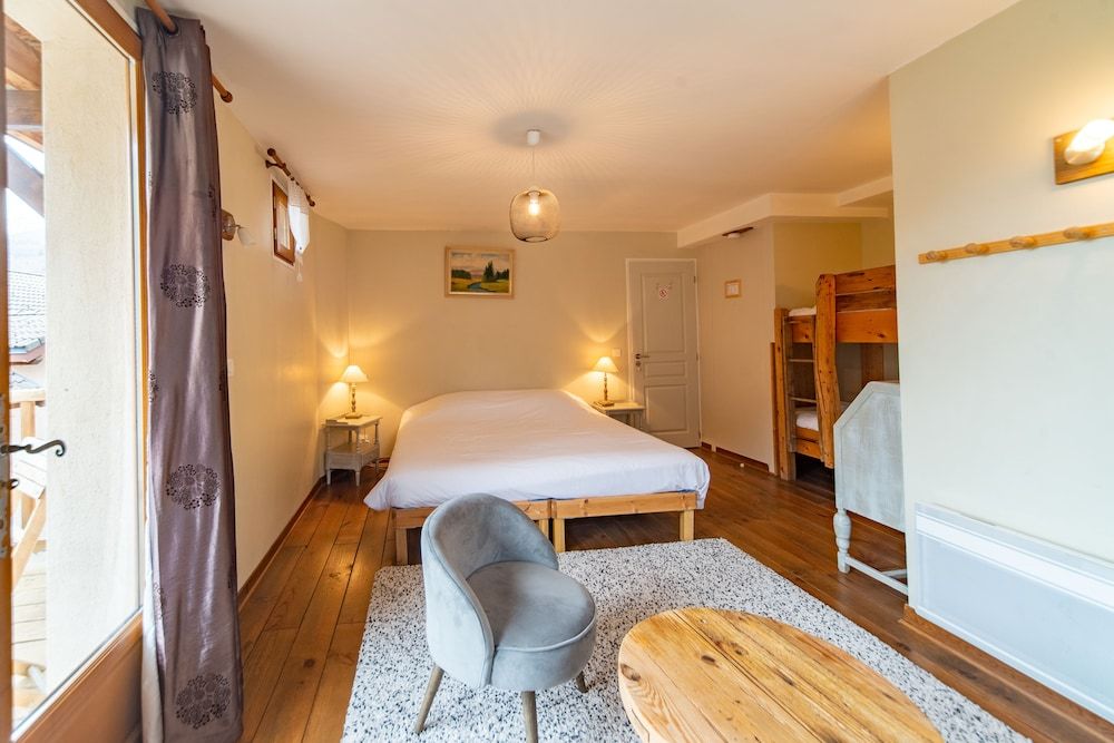 Family Quadruple Room, Ensuite, Mountain View (Marmottes)